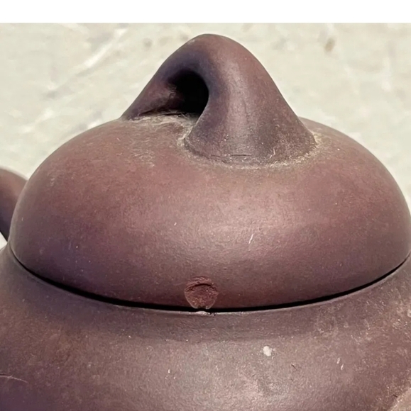 Vintage Chinese Asian Yixing Zisha clay teapot with lid - Picture 9 of 9